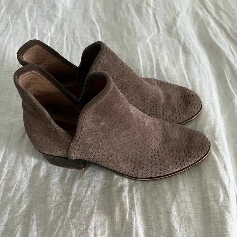 Lucky Brand Bashina booties